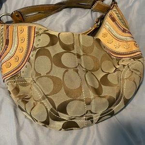 Coach hobo signature bag